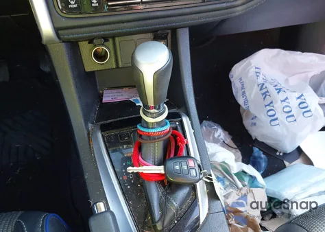 2017 Toyota Corolla Se from USA, damaged, VIN 5YFBURHE5HP726973